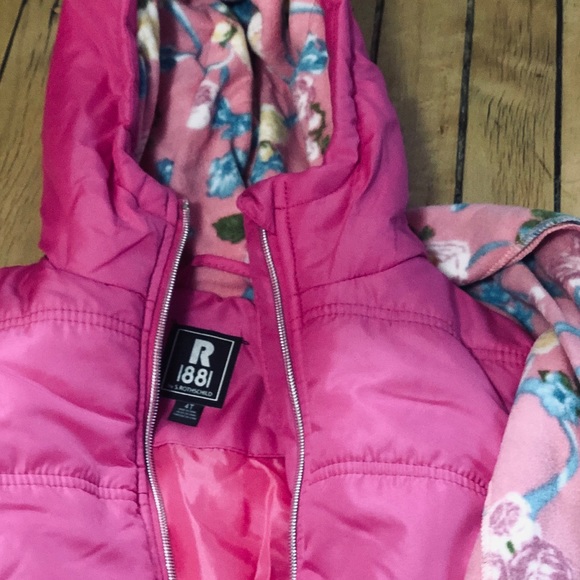 ❗️SOLD❗️Girls Hooded Puffer Jacket - Picture 4 of 6